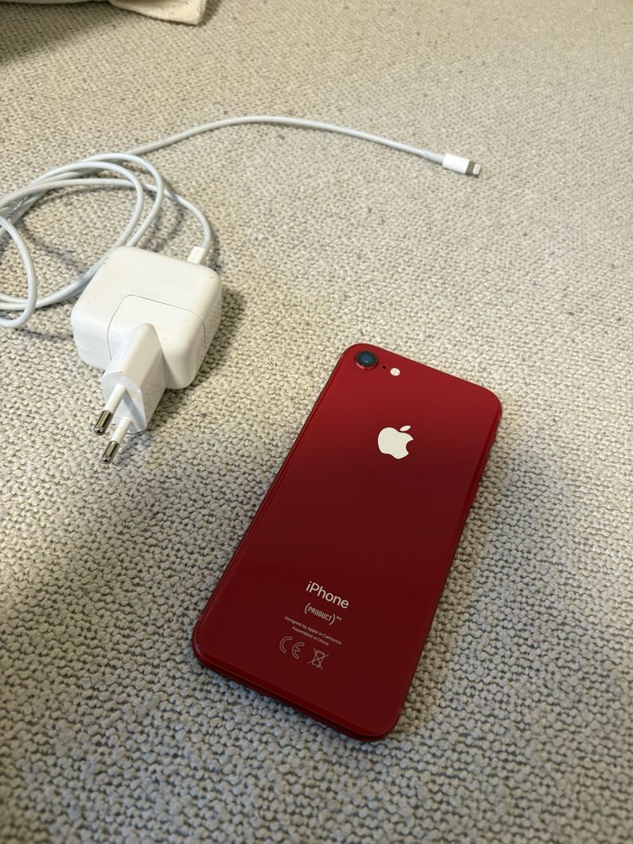 Apple Telefoni cellulari / Smartphones: iPhone 8  – Usato da Basel venduto da Tro_1can 1