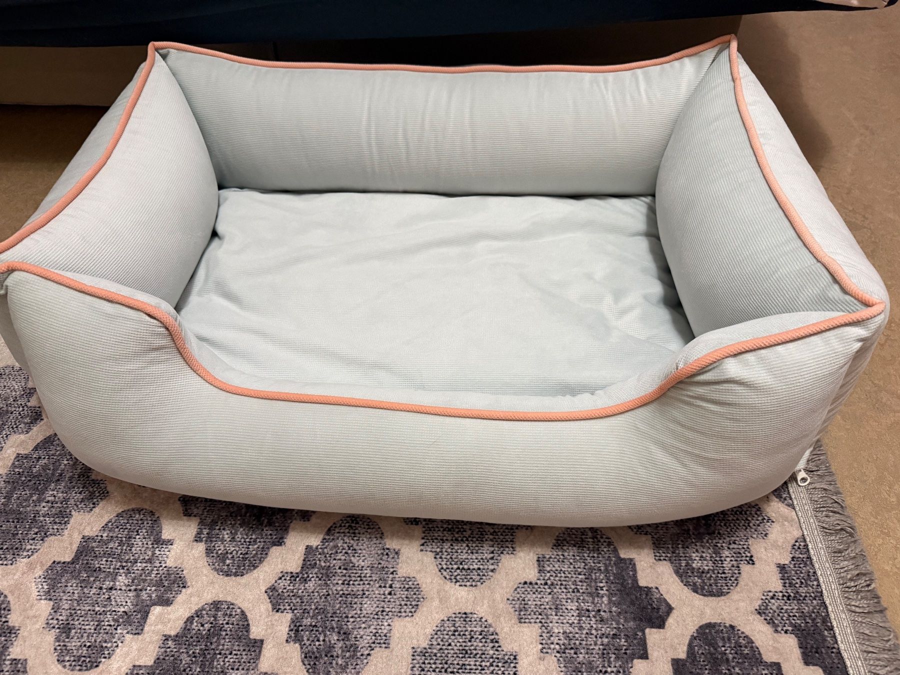 Letti: Neuwertiges Hundebett oder Katzenbett 75x55cm – Nuovo (secondo la descrizione) da Uster venduto da SAMMELPOST