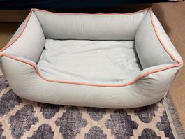 Neuwertiges Hundebett oder Katzenbett 75x55cm