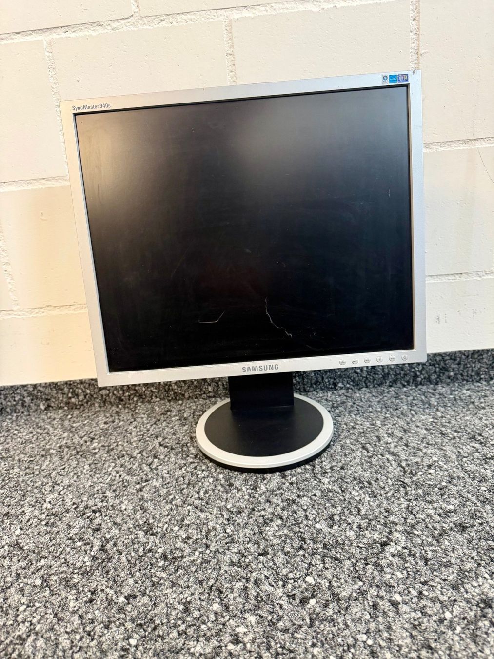 Samsung Monitor: Monitor ab 1 Franken – Usato da Einigen venduto da Medicom-Pharma 2