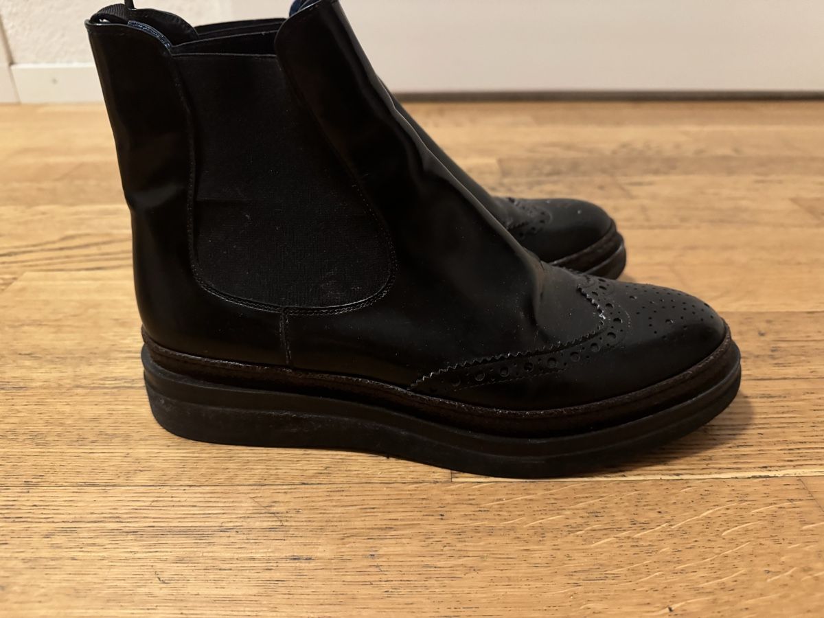 Scarpe da donna: Schwarze Stiefeletten – Usato da Adliswil venduto da gai_yc9f 1