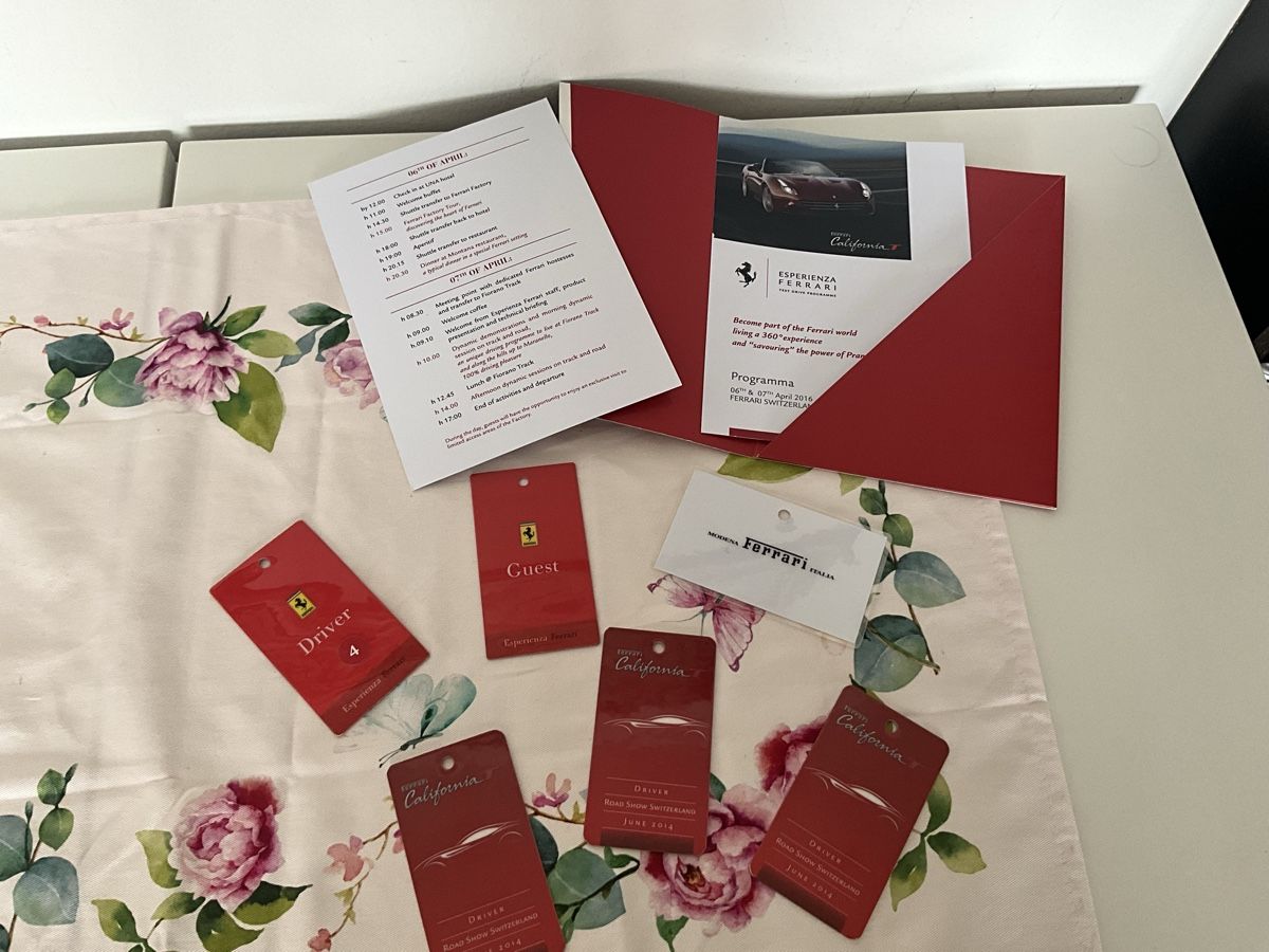 Ferrari Plaketten & Abzeichen: Ferrari California T Event Souvenirs – Neu (gemäss Beschreibung) aus Zürich von thovala 1