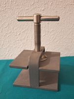 kleine Metall-Presse