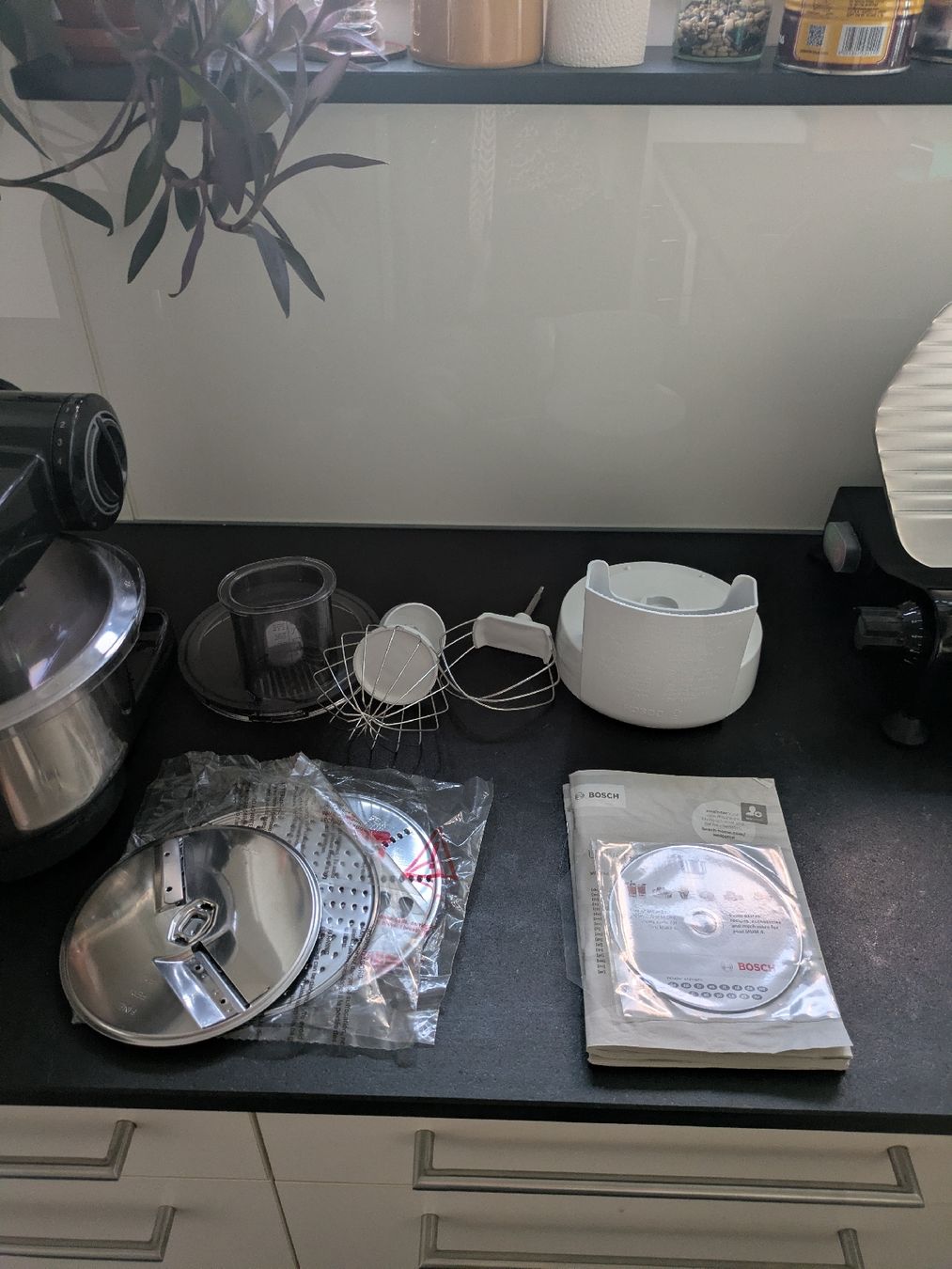 Bosch Küchengeräte: Bosch MUM4841 Küchenmaschine – Gebraucht aus Zürich von tea_kohlby 2