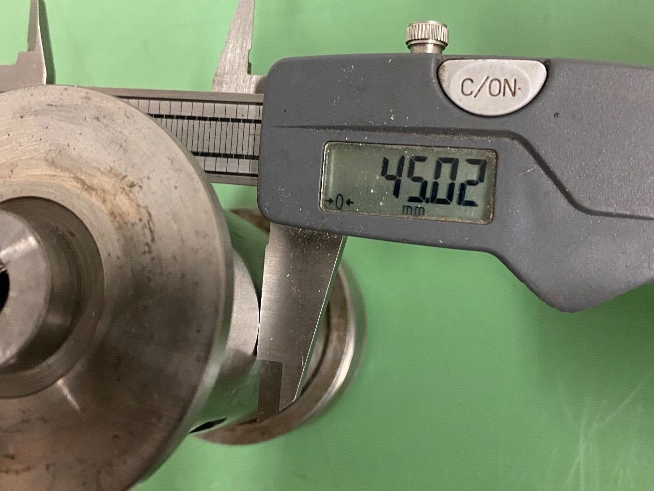 Broschen & Nadeln: Broche pour rectification – Gebraucht aus Aarberg von SNMachines 4