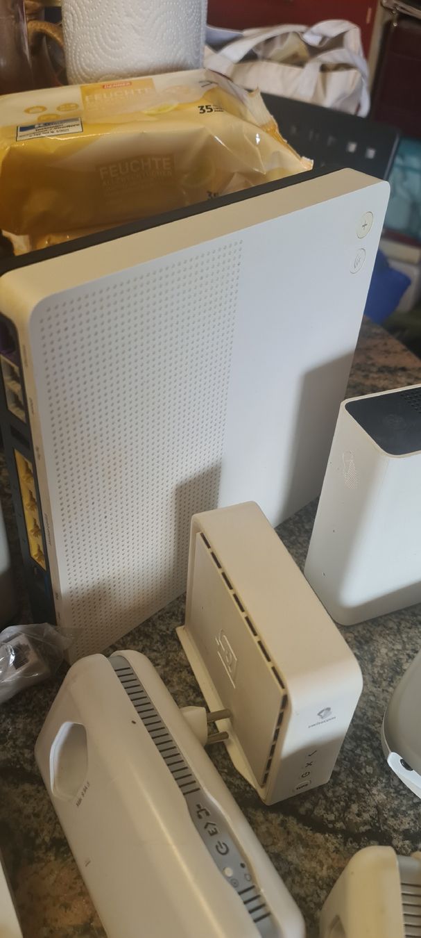 Swisscom Modem & Router: swisscom Zubehör  – Usato da Bellerive VD venduto da Hermes5 2