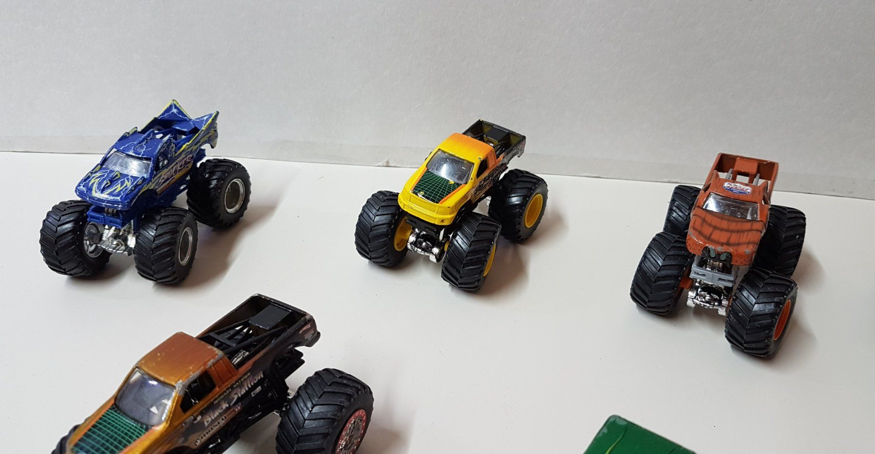 Modellautos: 11 Auto Offroader – Gebraucht aus Schüpfheim von Games_Spielkonsolen 4