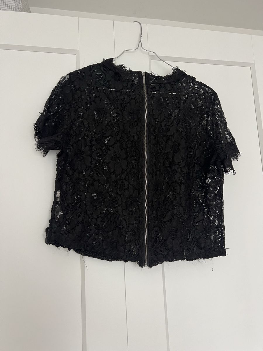 Zara T-shirt: T-shirt Zara – Usato da Pregassona venduto da kat_zh5d 1