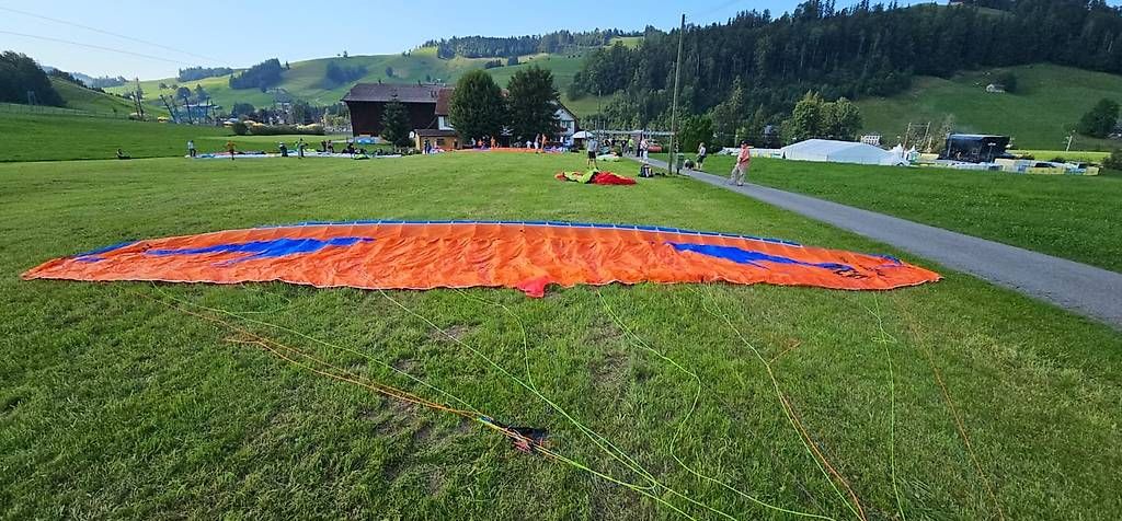 Sport dell'aria & Aquiloni: Paragleitschirm-Komplettset  – Usato da Islikon venduto da lioal17 1