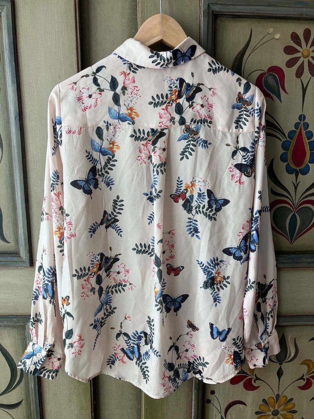 H&M Camicette: Bluse mit Schmetterlingen – Usato da Neftenbach venduto da Moonlight18 1