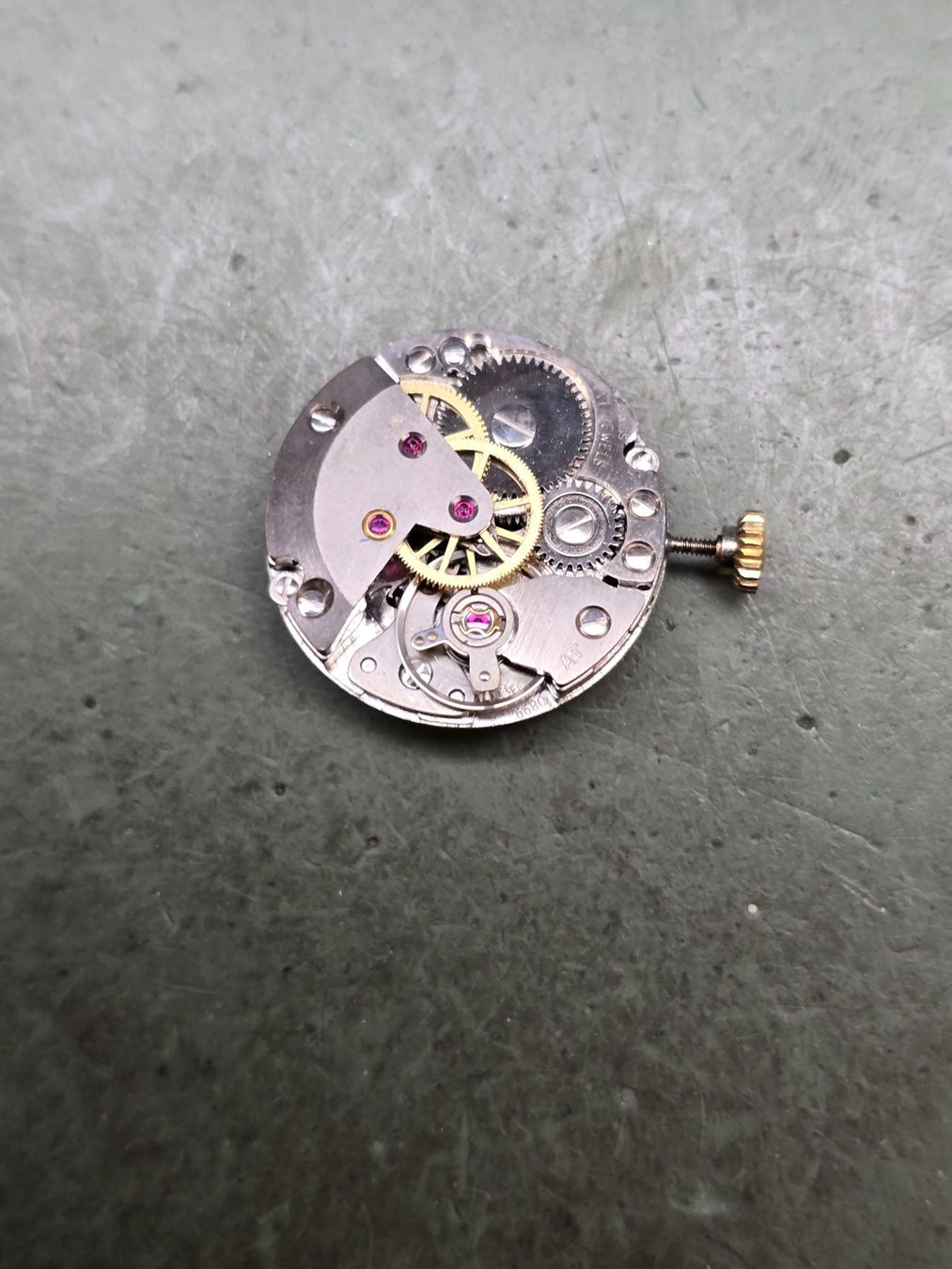 Orologi: Mouvement FEF 6680 – Usato da Tramelan venduto da Nirdan