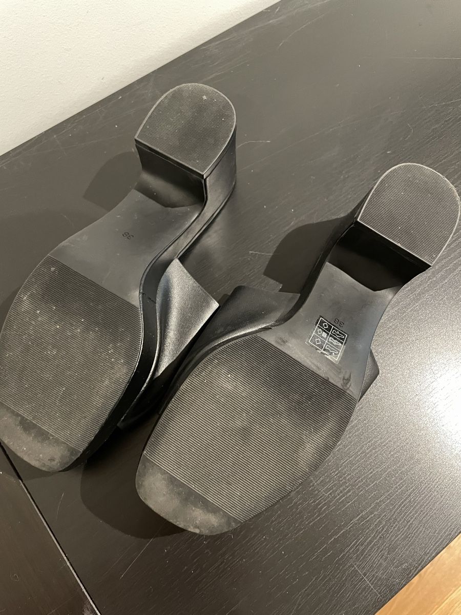 Monki Scarpe da donna: Sandale Kunstleder Vegan – Usato da Zofingen venduto da silbosja 2