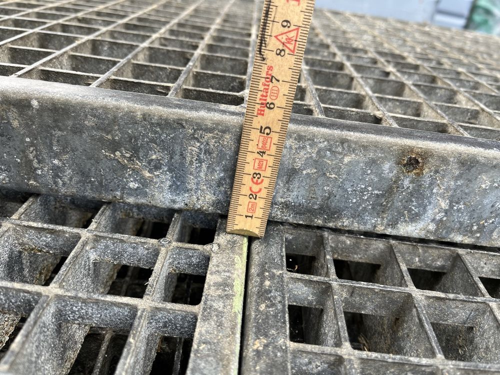 Gebrauchte Gitterroste Metall ideal für den Garten (Gebraucht) in