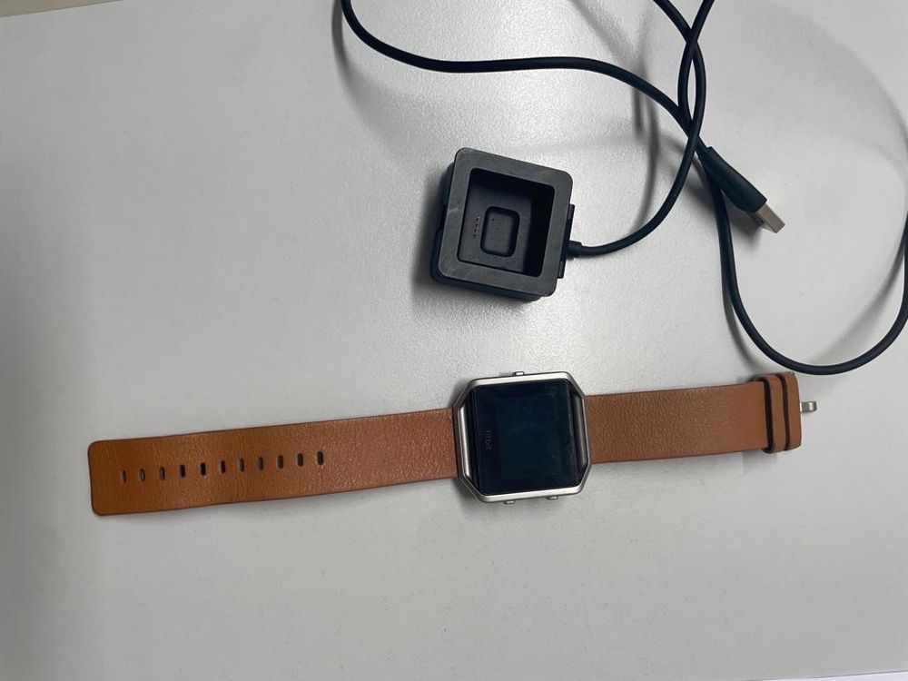 fitbit uhr zifferblatt