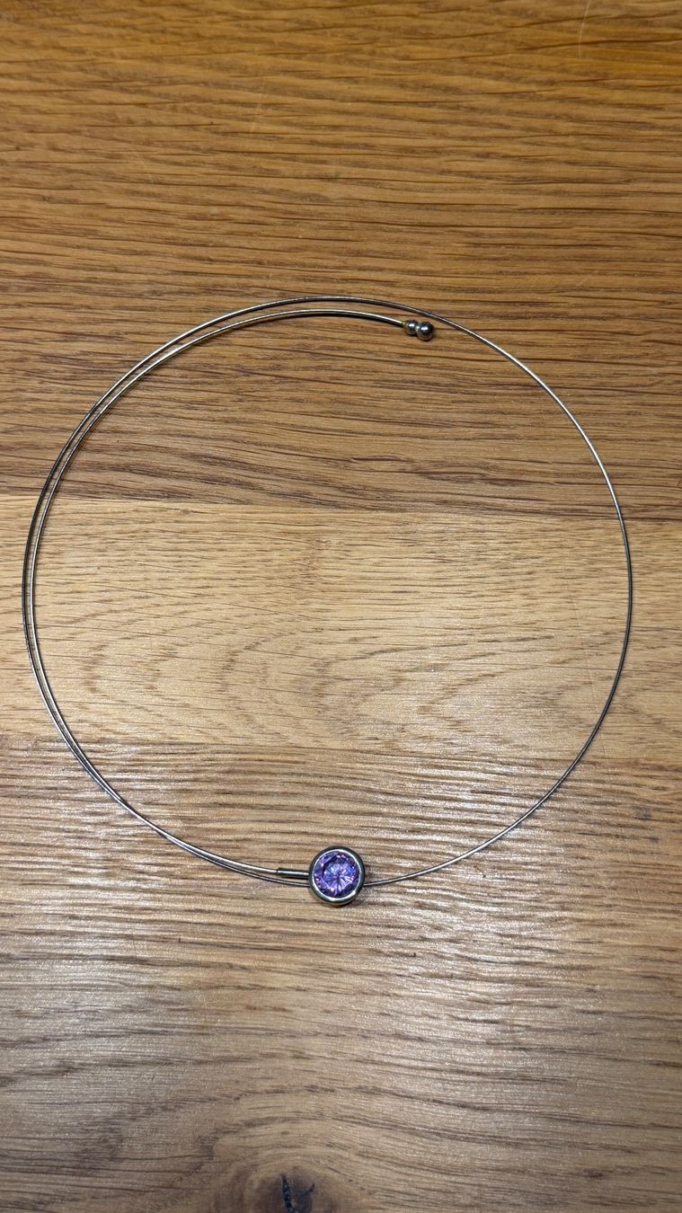 Catenine: Modeschmuck Halsring mit Schmuckstein – Usato da Schaffhausen venduto da Bootes
