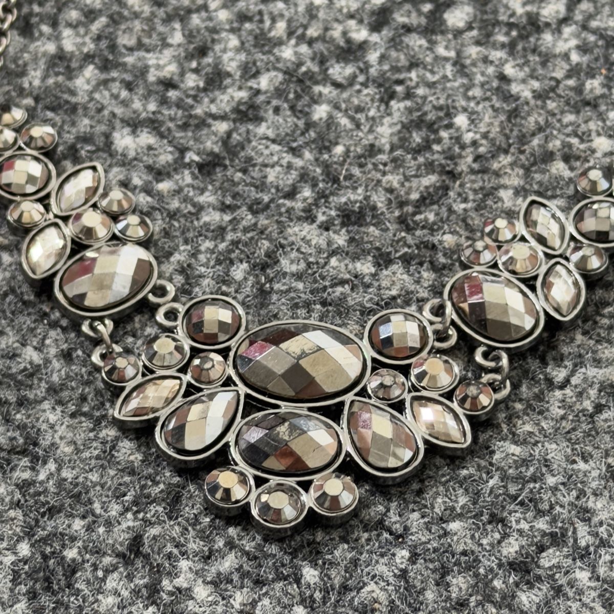 Catenine: Schicke Collier Kette 56 Gesamtlänge – Usato da Widnau venduto da kustercarmen 5