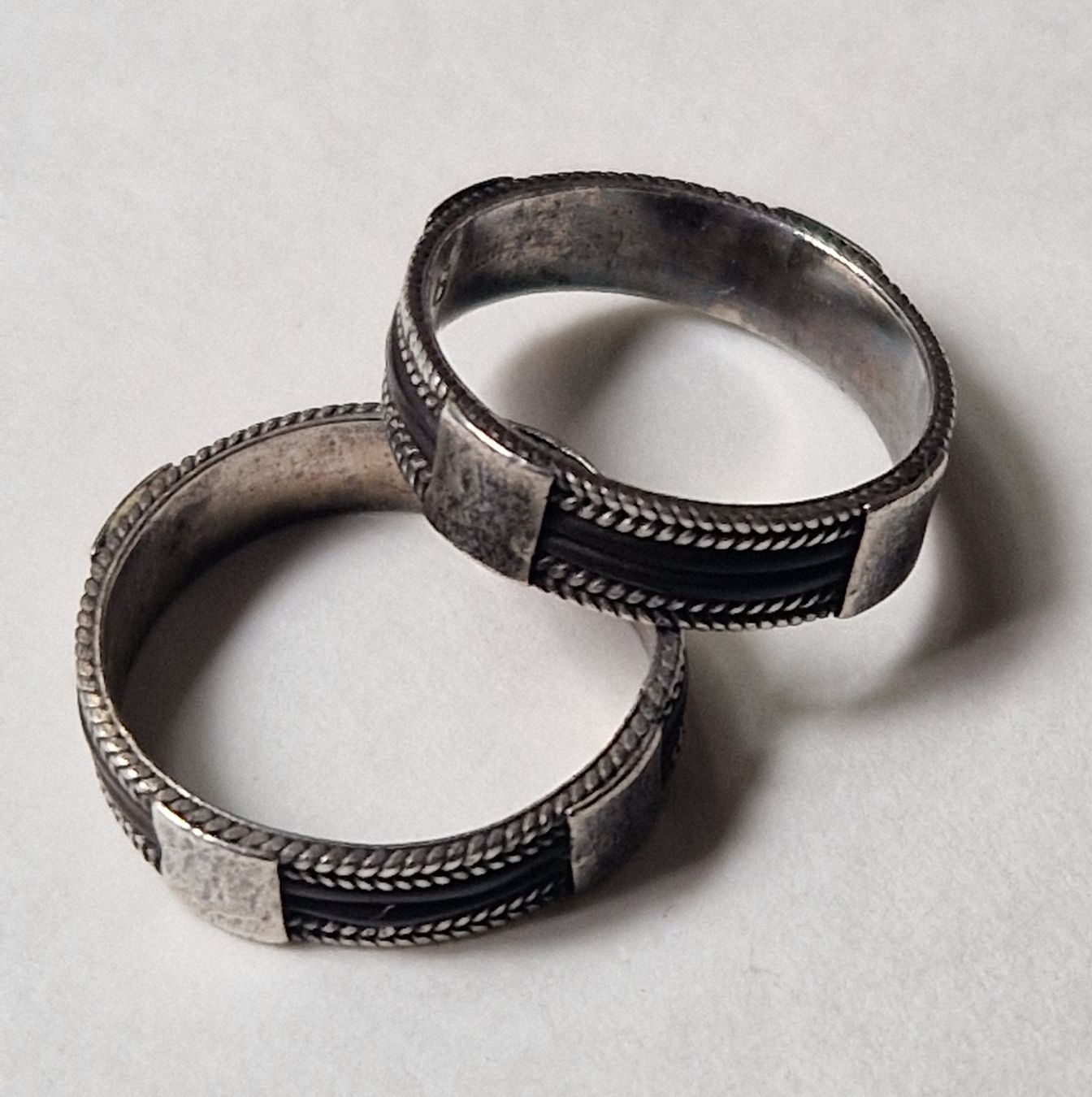 Ringe: 3 alte Silberringe + 9x Modeschmuck – Gebraucht aus Seengen von see_b7wj