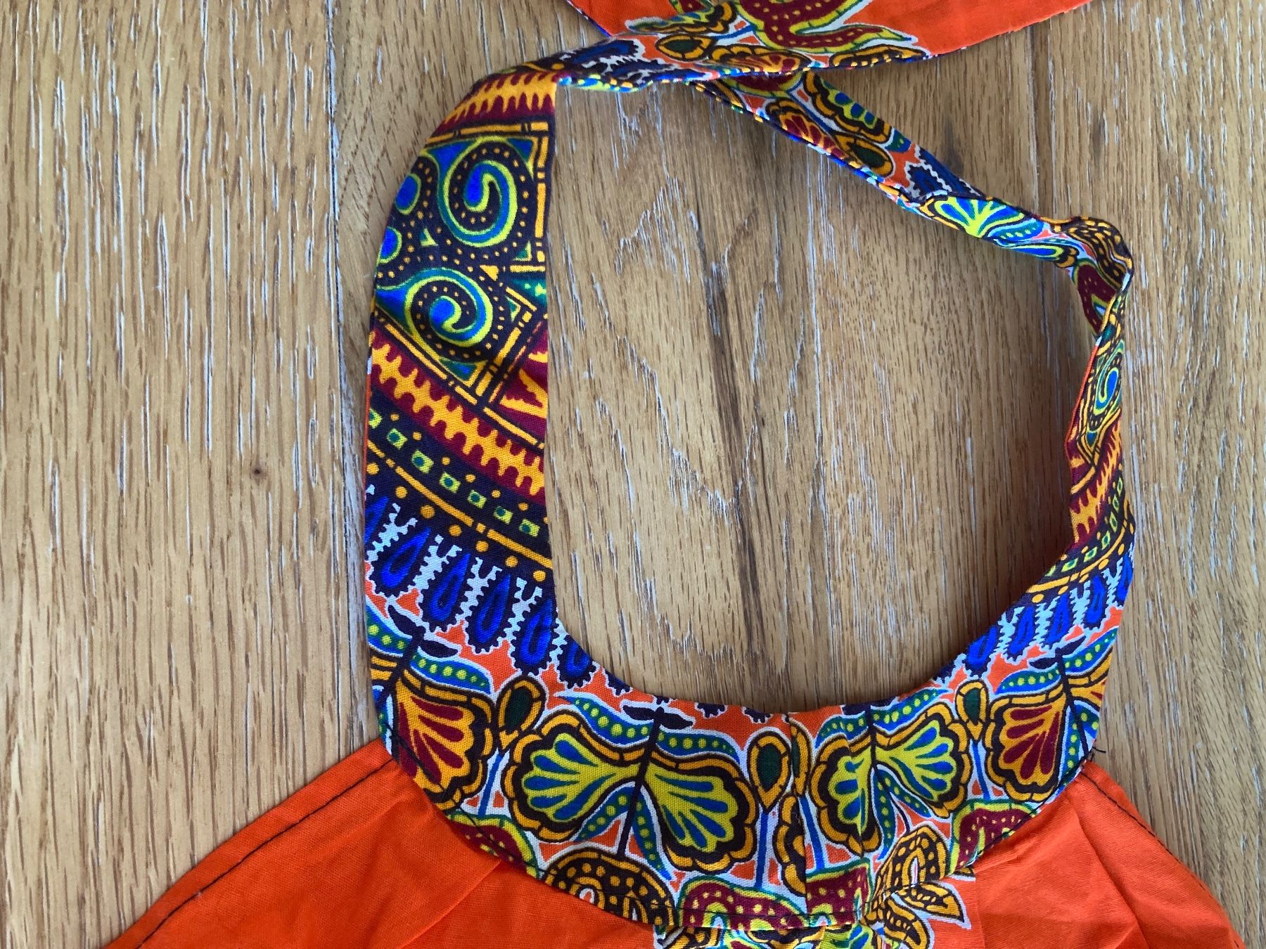 Top: Top aus Kenia Neu – Nuovo (secondo la descrizione) da Zürich venduto da Retrogirl 1