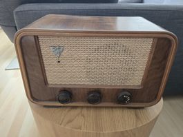 Antik Radio Biennophone  Biel Holzgehäuse Jahr 1952