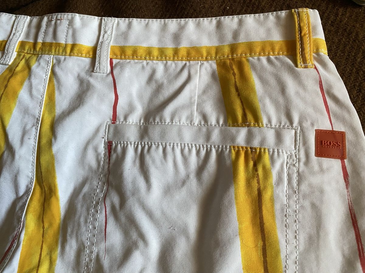Hugo Boss Pantaloni: Bermuda coton rayés Hugo Boss 52 – Usato da Geneve venduto da Monthoux13 6