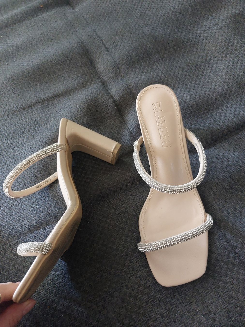 Damenschuhe: Sandaletten mit Strass, Beige, Gr. 37 – Gebraucht aus Gwatt (Thun) von B.D.999 1