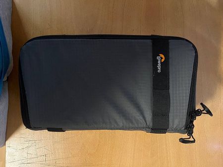 Astuccio per camera e accessori LowePro