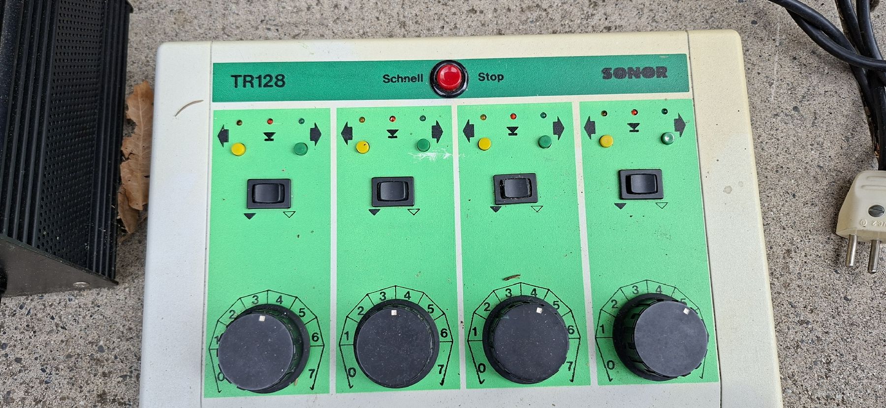 Modellini di ferrovie: Sonor Digital Steuerung inkl. 3 Decoder – Usato da Münsingen venduto da wd65 3