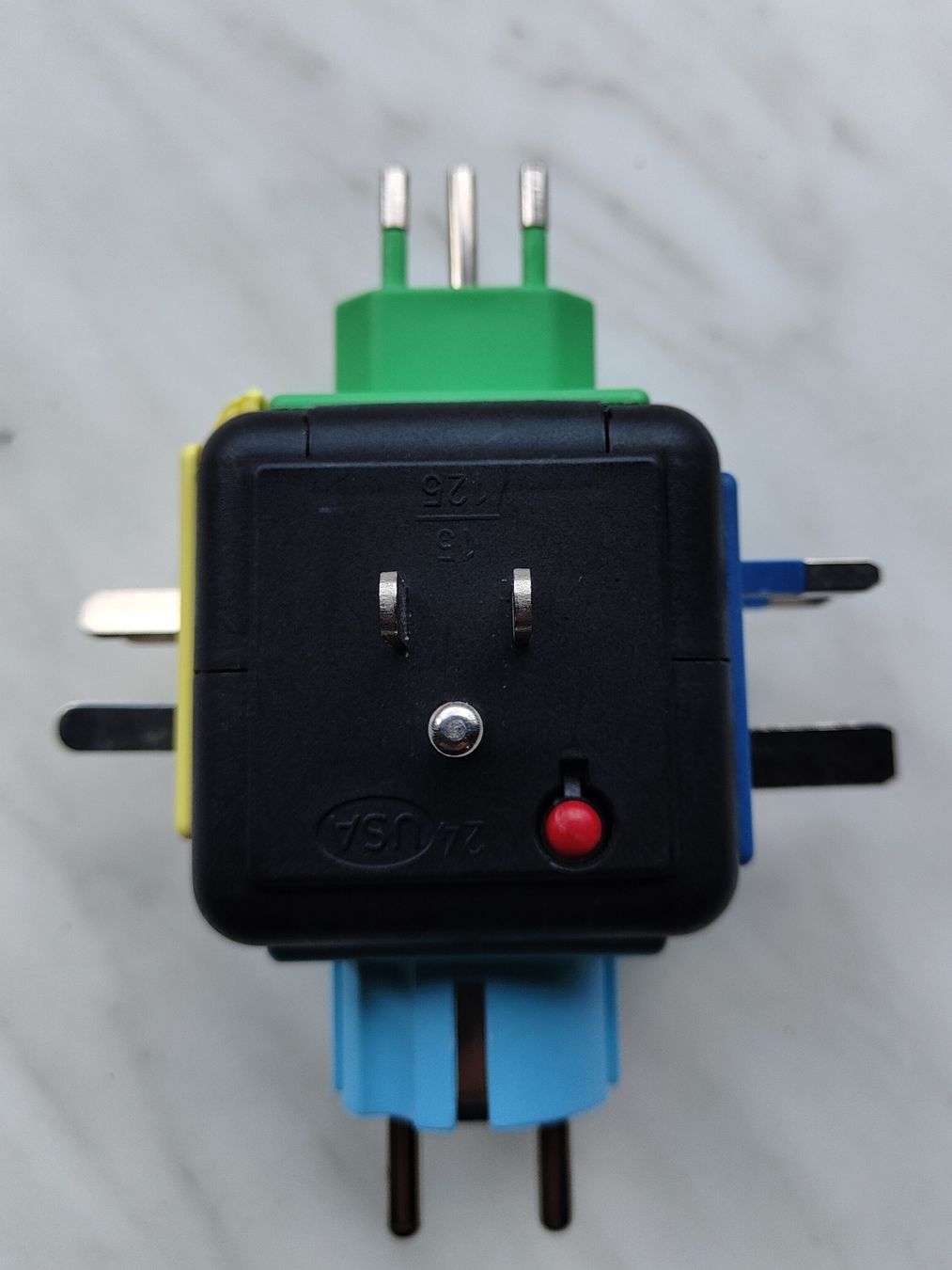 Unità & Adattatore: Reisestecker - Travel Adapter – Usato da Morgins venduto da Zeke0