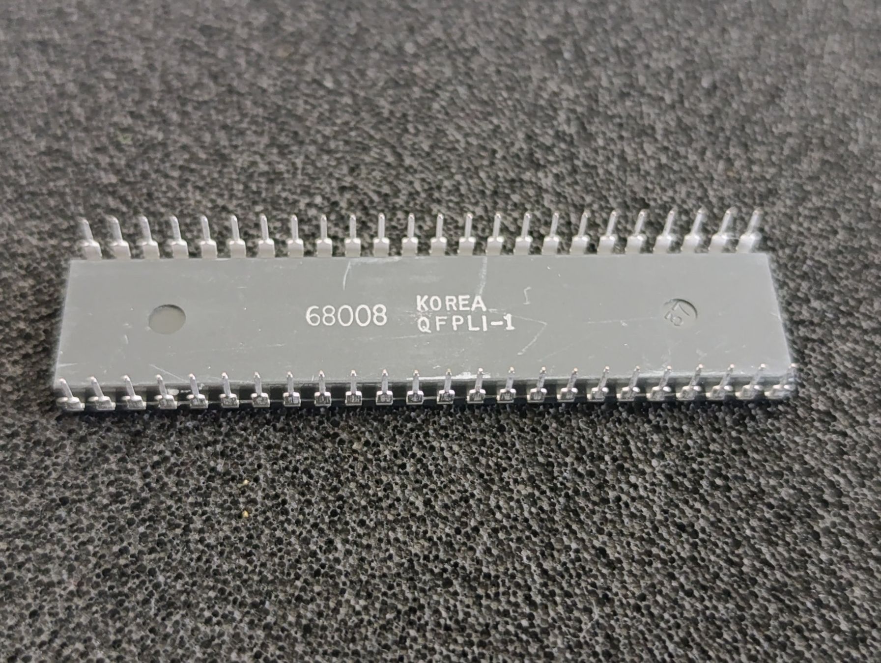 Elektronikbauteile: MC68008P8 Motorola CMOS MicroProzessor Integrated Circuits – Gebraucht aus Niederneunforn von Gusti123 8