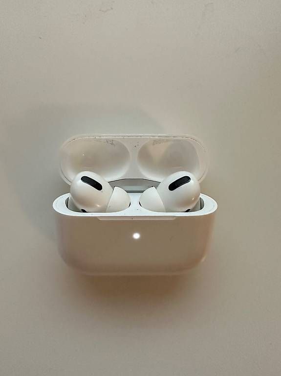 Apple Cuffie: Apple AirPods Pro 1. Generation – Usato da Allschwil venduto da Daniel01