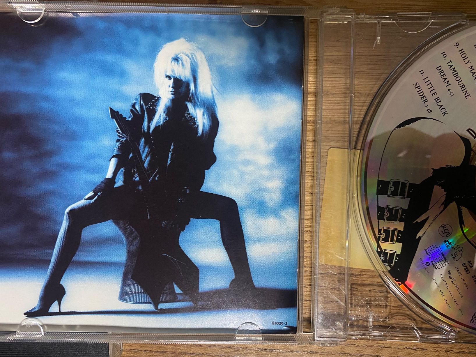CD: Lita Ford-Dangerous Curves – Usato da Muri b. Bern venduto da AdidasCollector 1