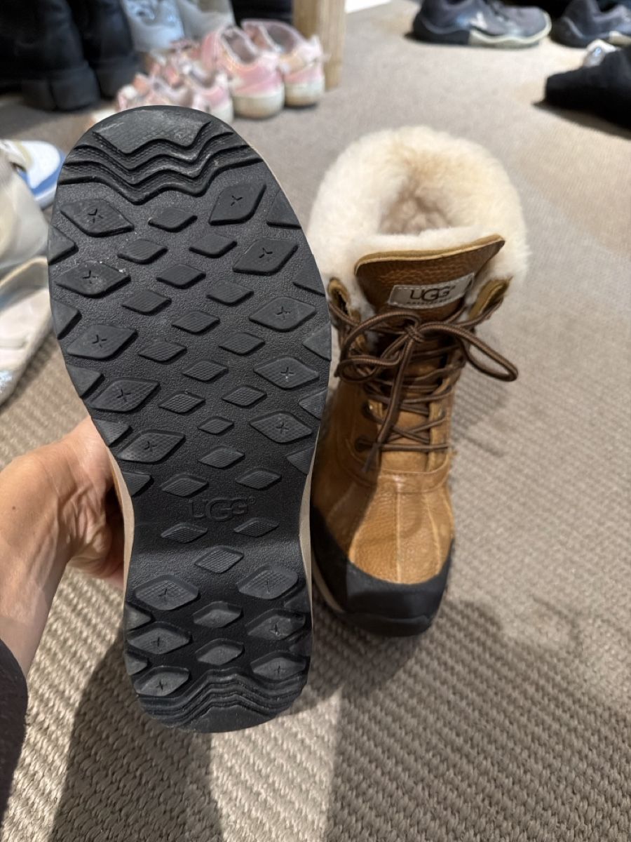 Ugg Scarpe da donna: Ugg Winterstiefel Gr. 36 Neu! – Nuovo e nell'imballaggio originale da Obersaxen venduto da jen_6dnw 1