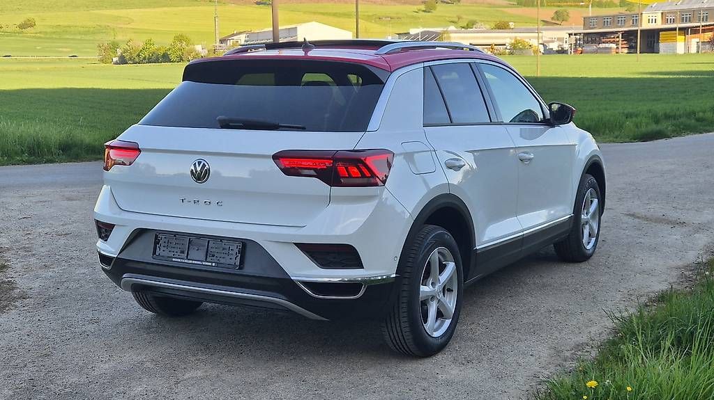 Automobili: VW T-Roc 2.0 TSI 4x4 Anhängerkupplung – Usato da Hochdorf venduto da bed_9rgy