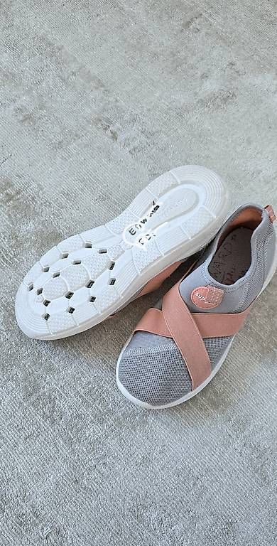 Scarpe per ragazzi: Turnschuhe kinder / Shule schuhe – Usato da Zürich venduto da joo_hrd5 2