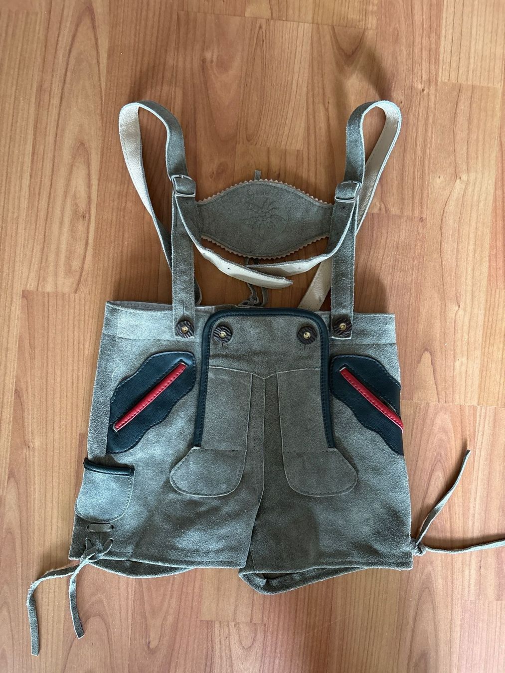 Pantaloni: Kinder Lederhose, Gr. 86, nie gebraucht – Nuovo (secondo la descrizione) da Oberrohrdorf venduto da rododay