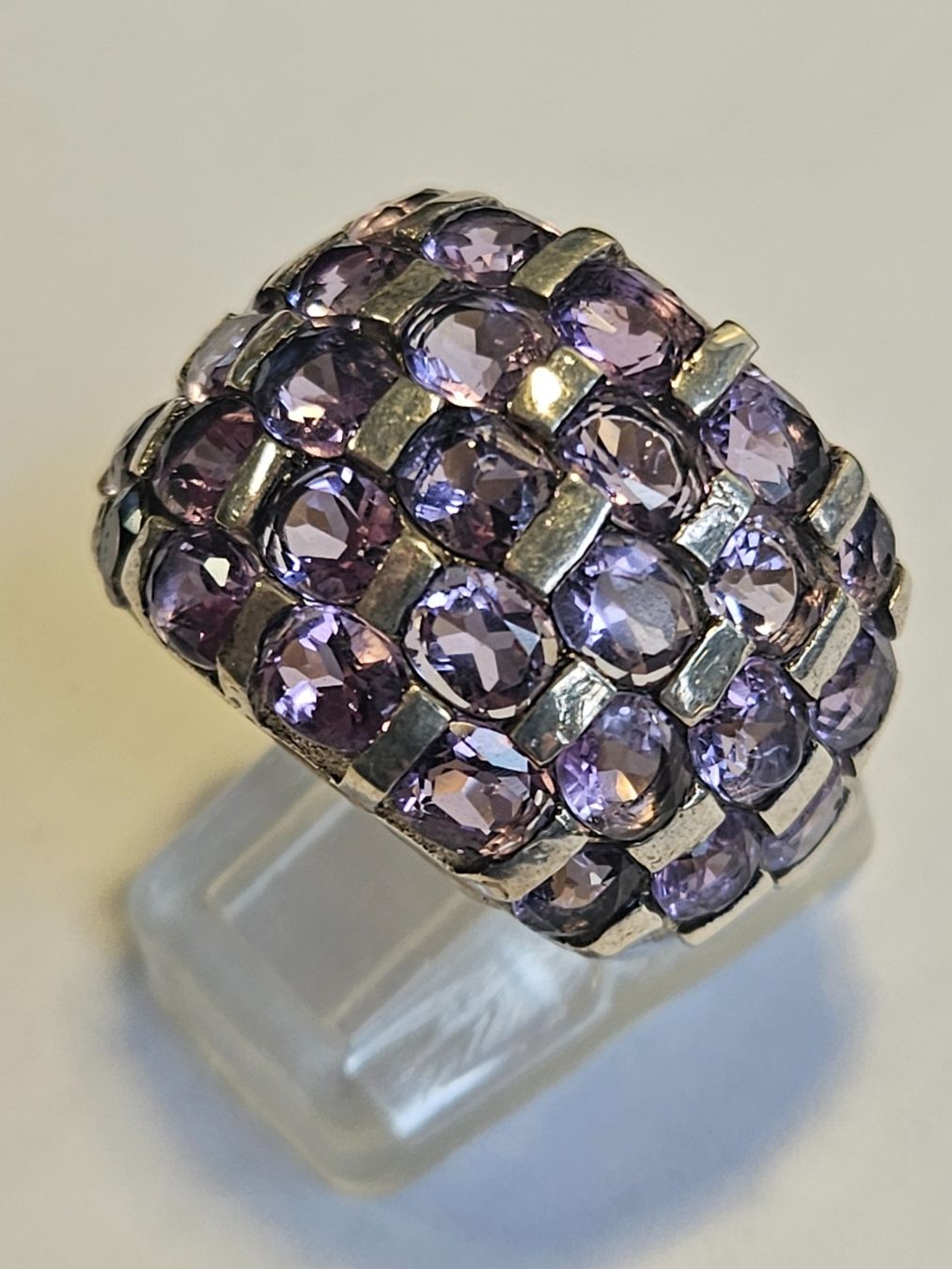 Anelli: Ring Silber mit lila Amethist Steinen Grösse 58 – Nuovo (secondo la descrizione) da Zürich venduto da Bieter04 8