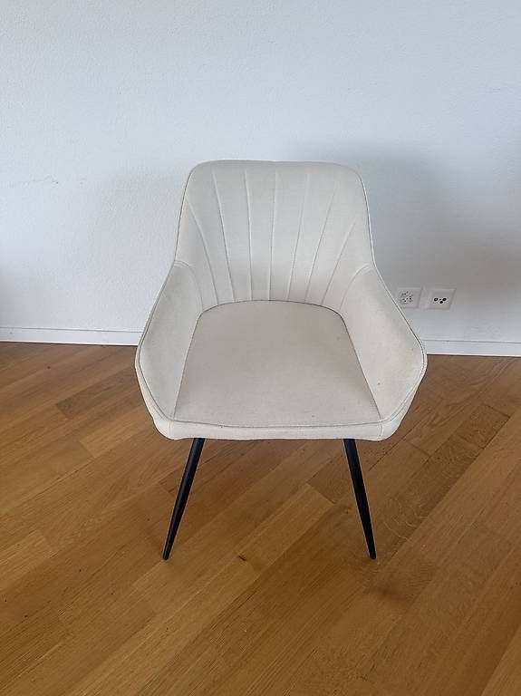 Stühle: 4 Stühle in Beige – Gebraucht aus Wil SG von unikat 1