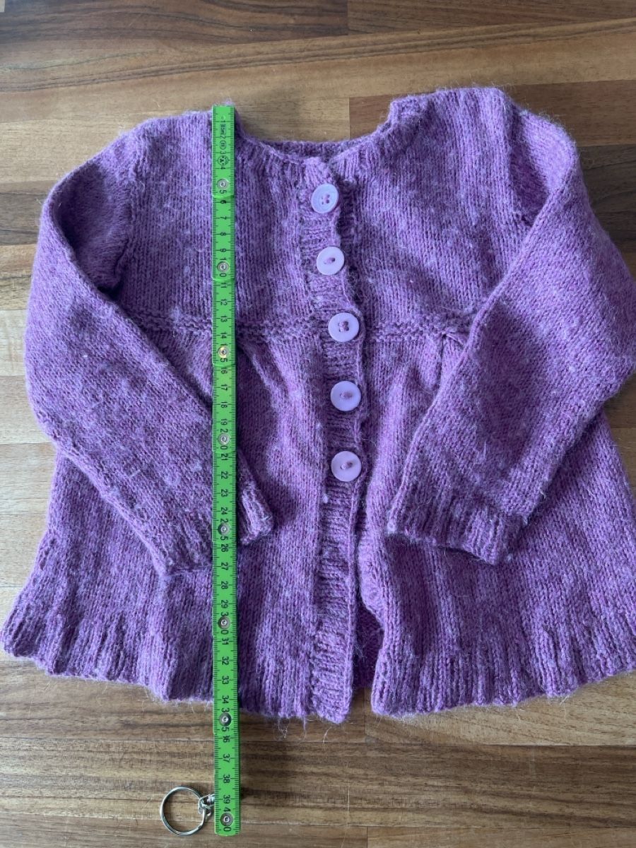 Maglioni & Felpe: Kinder Strickjacke lila 36 cm – Usato da Basel venduto da hug_7gwq