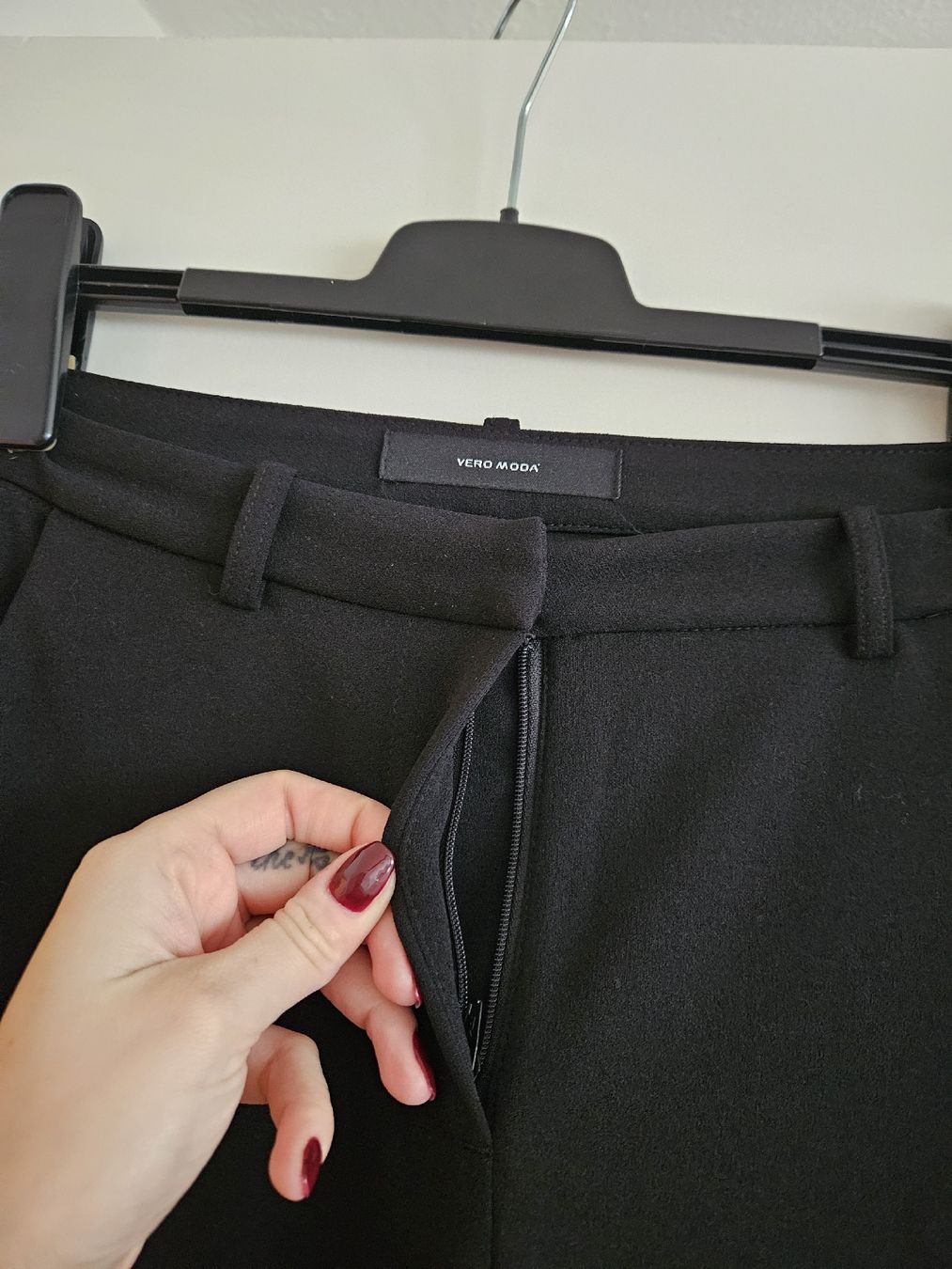 Vero Moda Pantaloni: Vero Moda Tall Stoffhose/Gr M/ Neu – Nuovo (secondo la descrizione) da Baar venduto da BlackCat_13 2