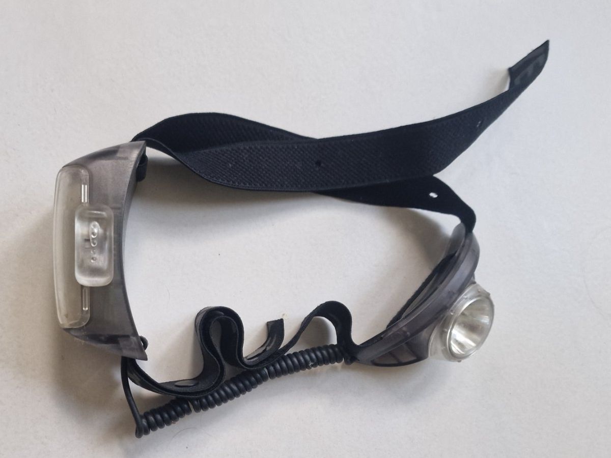 Lampade: Stirnlampe, 2 LEDs, schwarz, gebraucht – Usato da Zürich venduto da 4kids 2