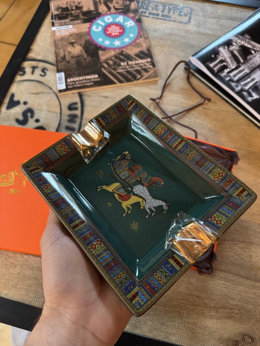 Portacenere: Ashtray Luxury Horses 🐎 – Nuovo (secondo la descrizione) da Seuzach venduto da kaufes8 3