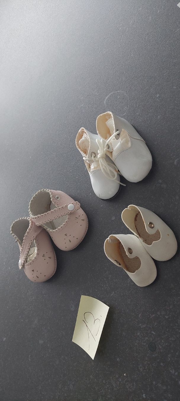 Poupées: 3Paar Puppenschuhe  – D'occasion à Muri AG par nindo1 5