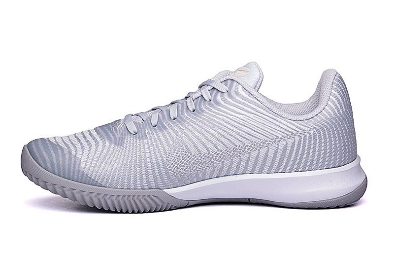 Nike Scarpe da uomo: Nike Kobe Mentality 2 White Grey Gr. 42.5 – Nuovo e nell'imballaggio originale da Winterthur venduto da YEARCO 2