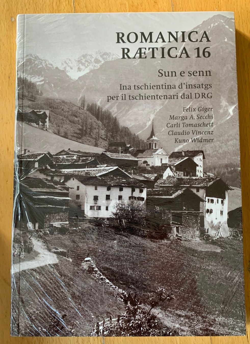 Libri: Romanica Raetica 16 Sun e senn – Nuovo e nell'imballaggio originale da Malans GR venduto da Antikeobjekte