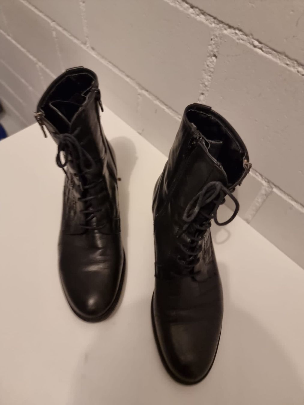 Scarpe da donna: Stiefeletten Grösse 39 – Usato da Weiach venduto da LemonJuice1995
