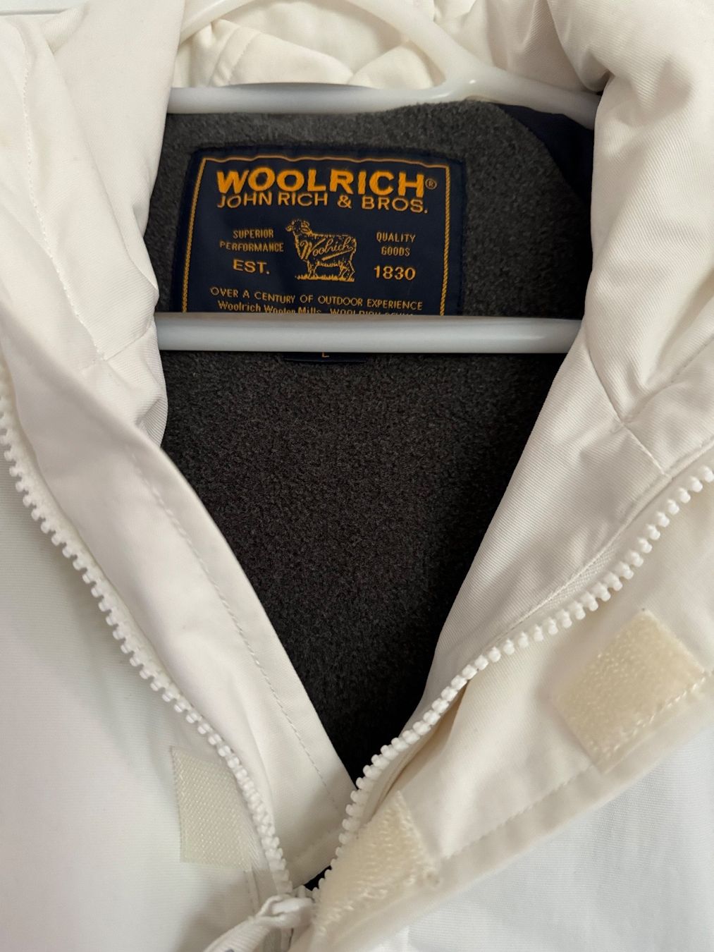 Woolrich Giacche: Veste Woolrich unisexe – Usato da Assens venduto da Zoubi2 2