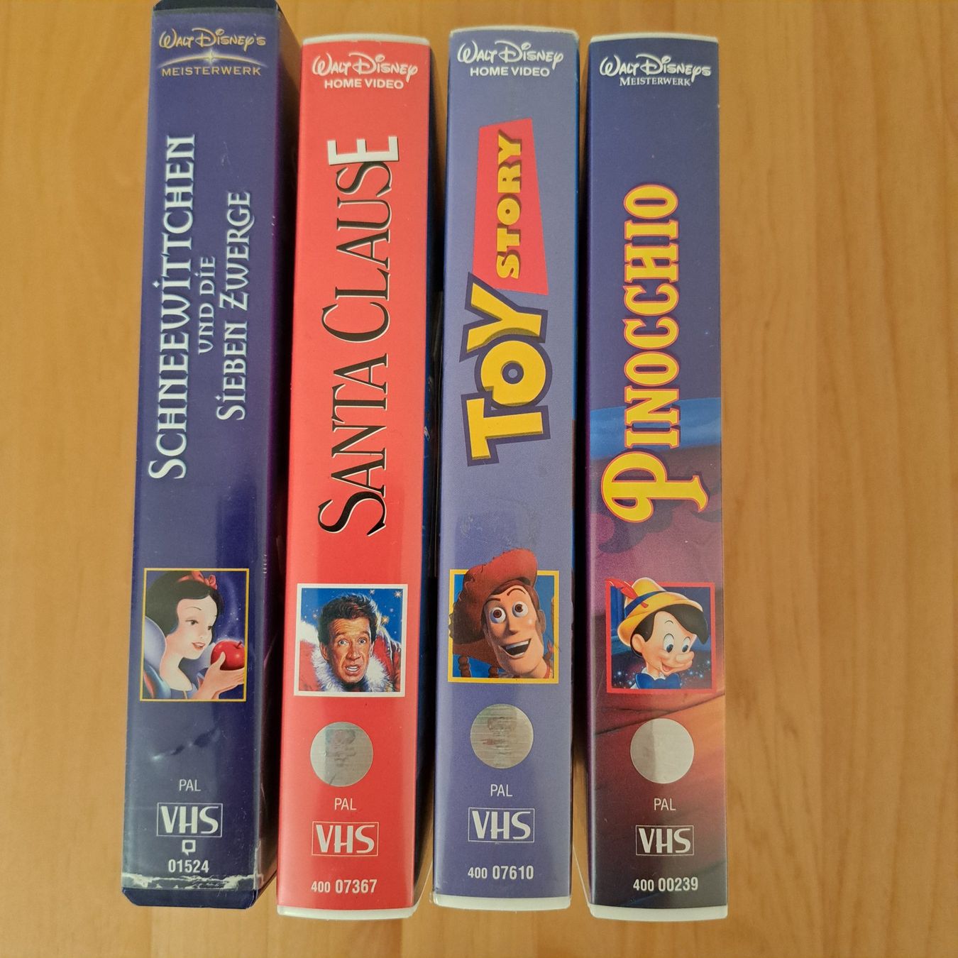 Tutti i VHS: 4 Videokassetten von Walt Disney – Usato da Grüningen venduto da Tappio