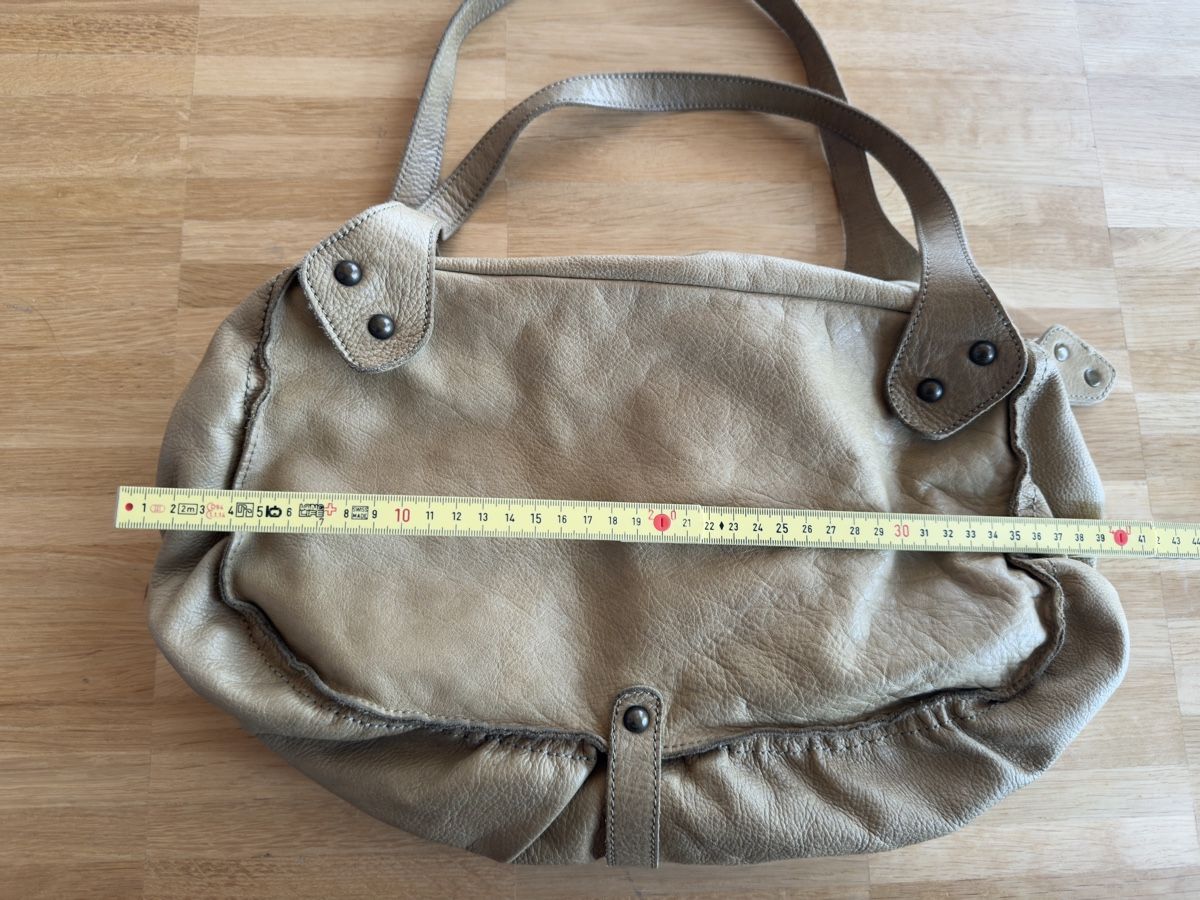 Borse da donna: Zippo Ledertasche Schultertasche Beige  – Usato da St Gallen venduto da Berta343 5