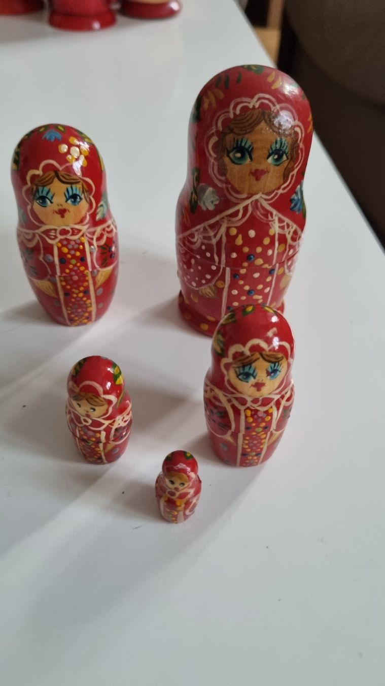 Figurines: poupée russe – D'occasion à La Chaux-de-Fonds par mikilo1