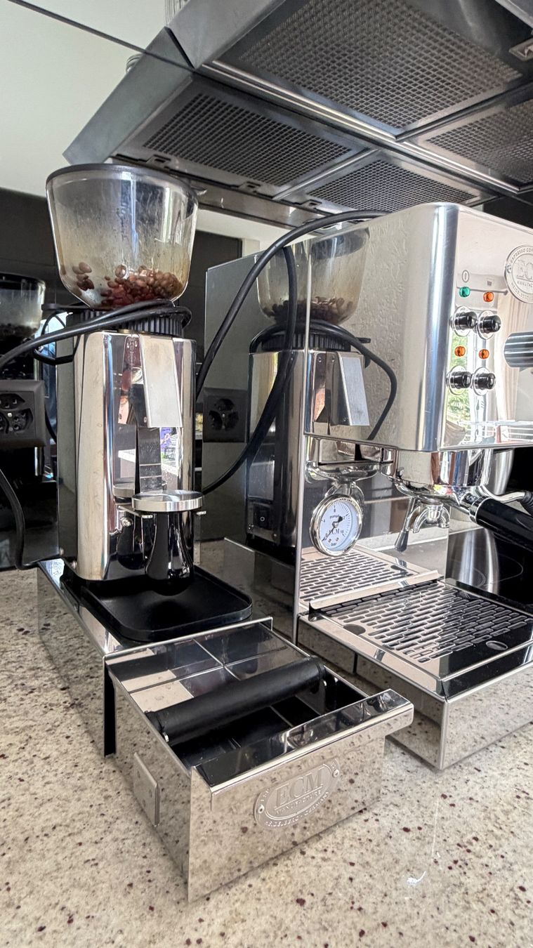 ECM Manufacture Macchine per caffè & Macchine per espresso: Machine à café à grains ECM, moulin & accessoires – Usato da La Chaux-de-Fonds venduto da rob_h5tc 4